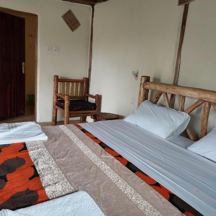 Songbird Safari Lodge & Campsite Katunguru Buitenkant foto