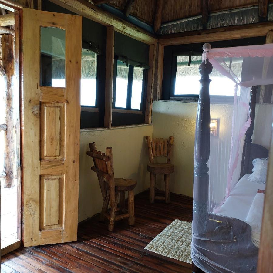 Songbird Safari Lodge & Campsite Katunguru Buitenkant foto