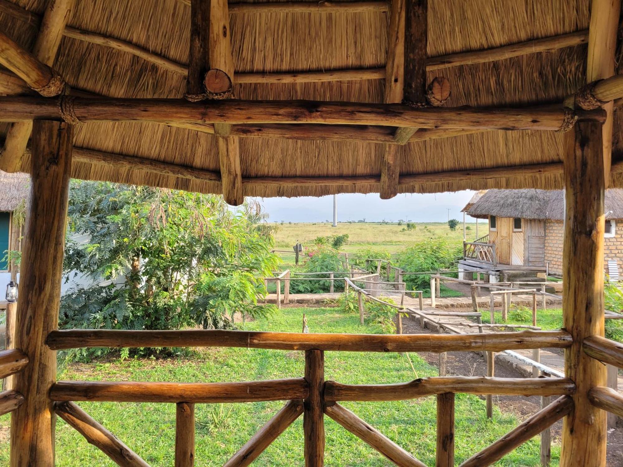 Songbird Safari Lodge & Campsite Katunguru Buitenkant foto