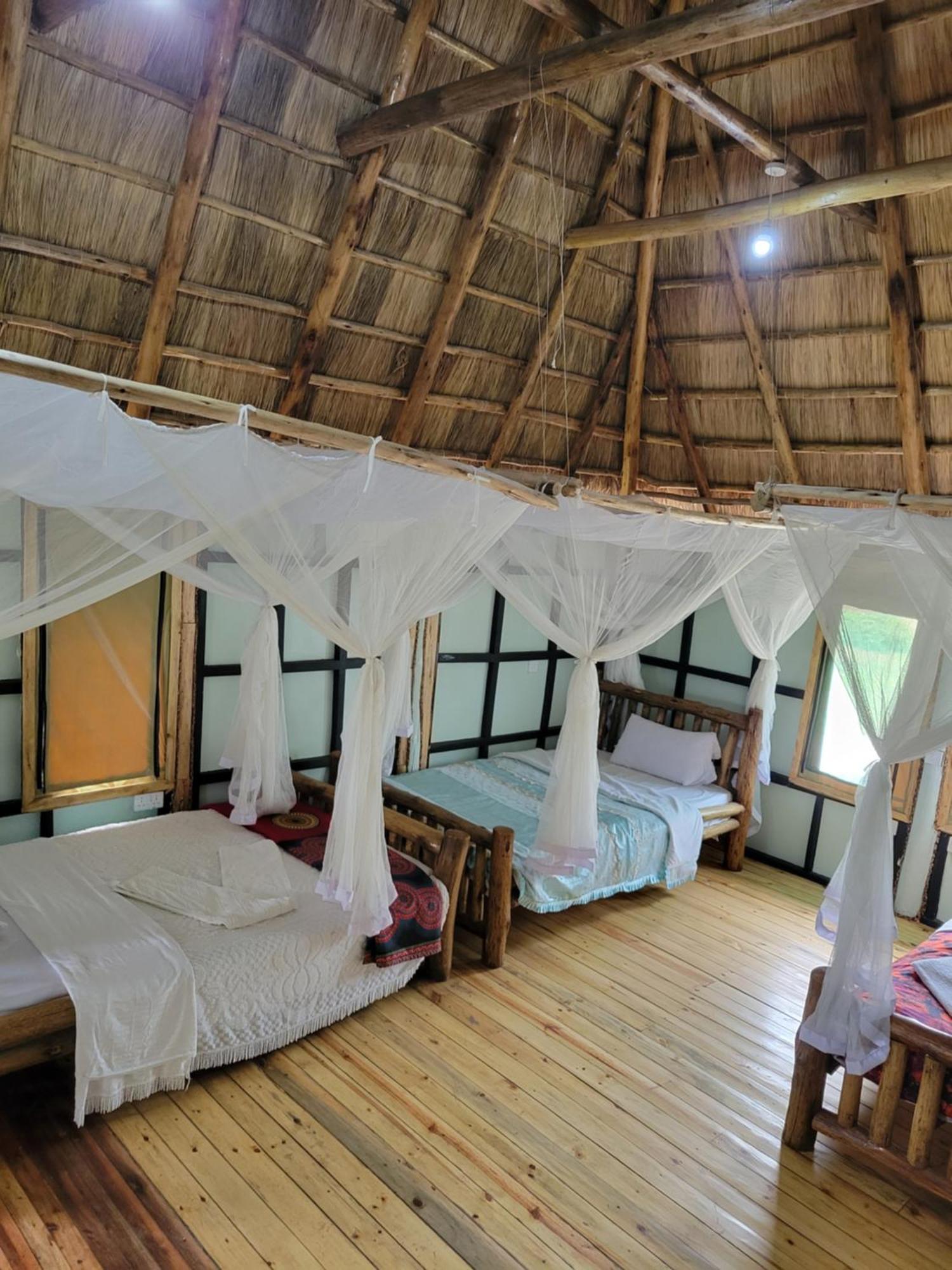 Songbird Safari Lodge & Campsite Katunguru Buitenkant foto
